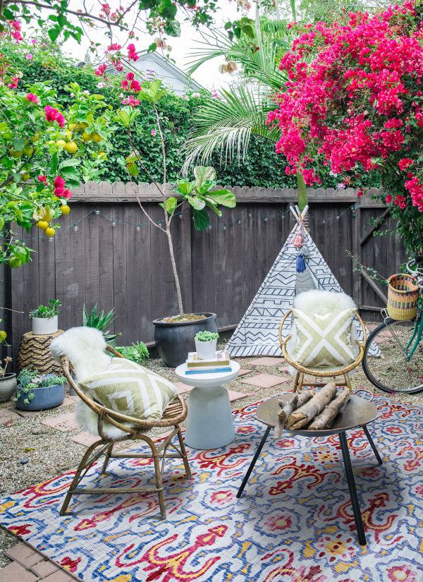 Why We Love Indoor-Outdoor Rugs