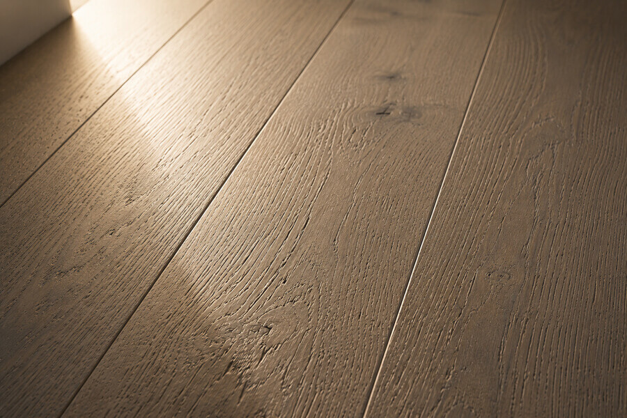 Exploring Gloss Matte and Textured Flooring for Your Home